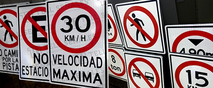 Señal reguladora con lámina reflectiva tipo IV HIP primático