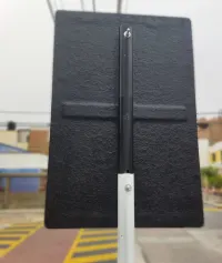 Señal reguladora velocidad máxima en fibra de vidrio instalada vista posterior