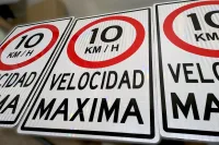 Señal limite de velocidad lamina 3M tipo IV y panel fibra de vidrio 4mm