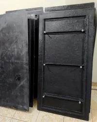 Fibra de vidrio para señales informativas  con 6 pernos soldados vista posterior