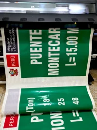 senal informativa con logo Perú lámina reflectiva 3M impresion HP Latex