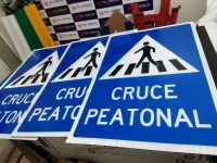 Letrero Cruce peatonal en reflectivo HIP  y lamina GI